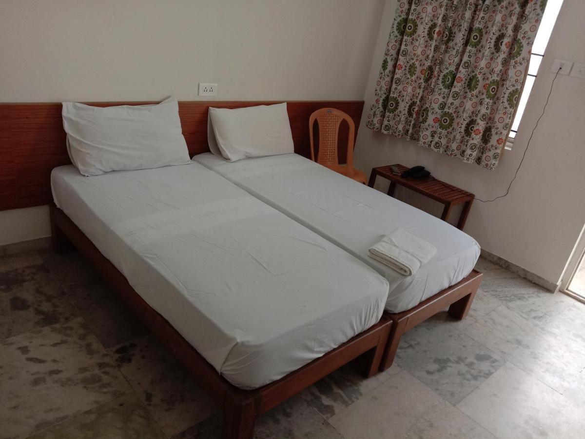 Hotel Nachas Coimbatore Esterno foto